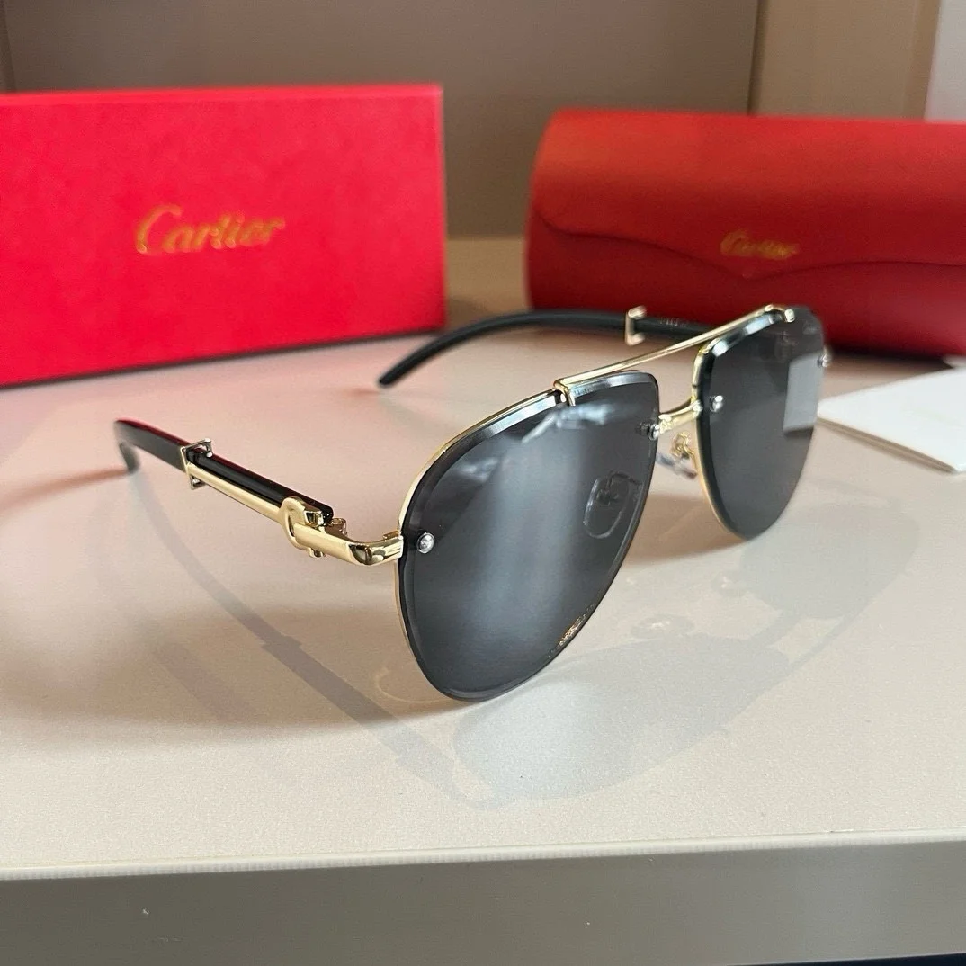 Солнцезащитные очки Cartier мужские с золотистой оправой - изображение 1