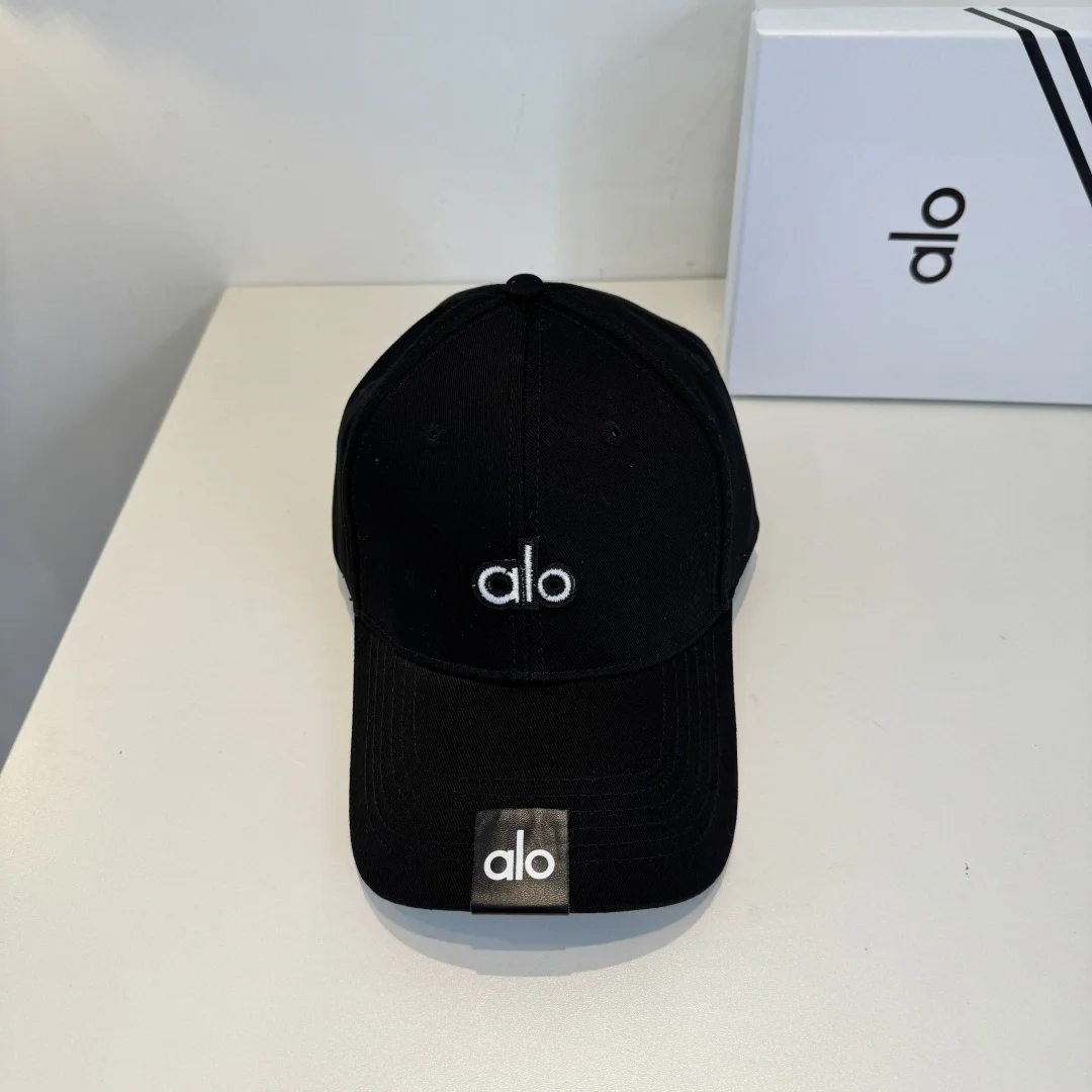 Бейсболка черная с логотипом Alo