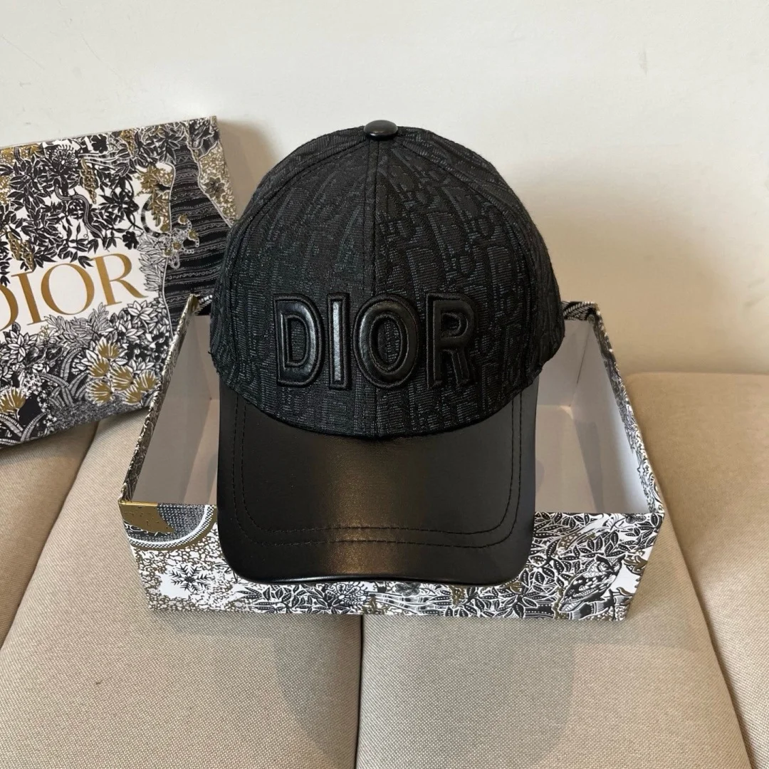 Кепка DIOR черная с логотипом