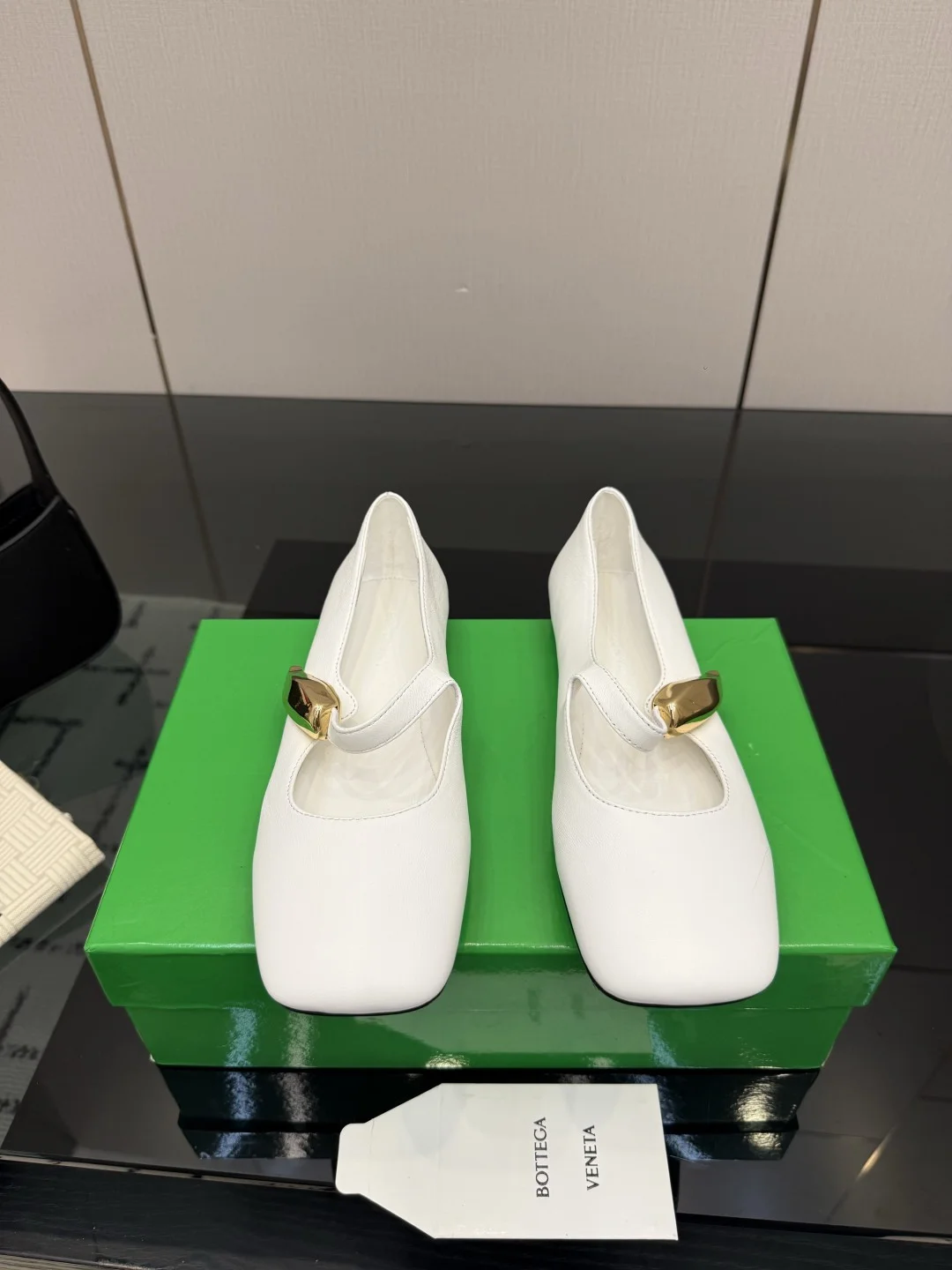 Женские мокасины Bottega Veneta модель Rocco из кожи, белый