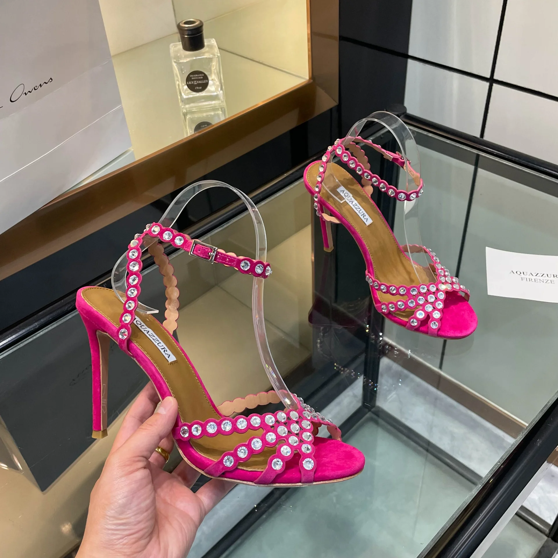 Женские розовые босоножки на шпильке со стразами Aquazzura - изображение 1