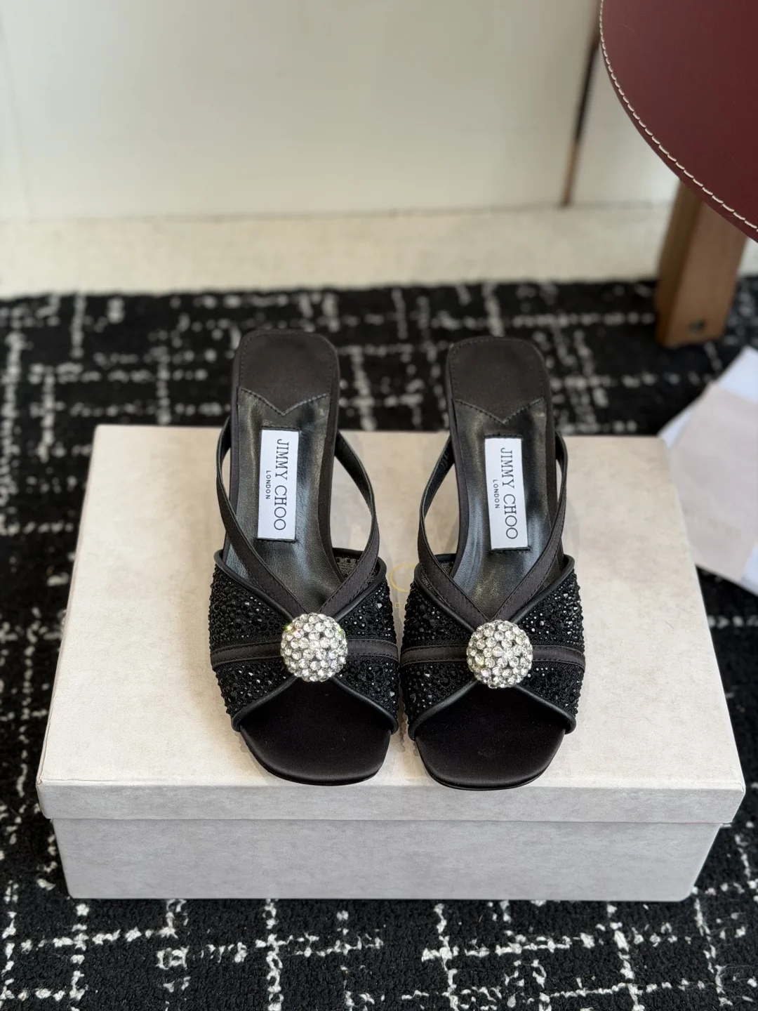 Jimmy Choo женские черные босоножки - изображение 1
