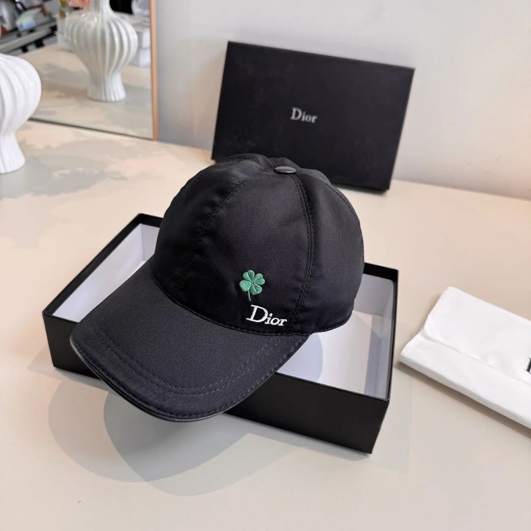 Бейсболка с логотипом Dior