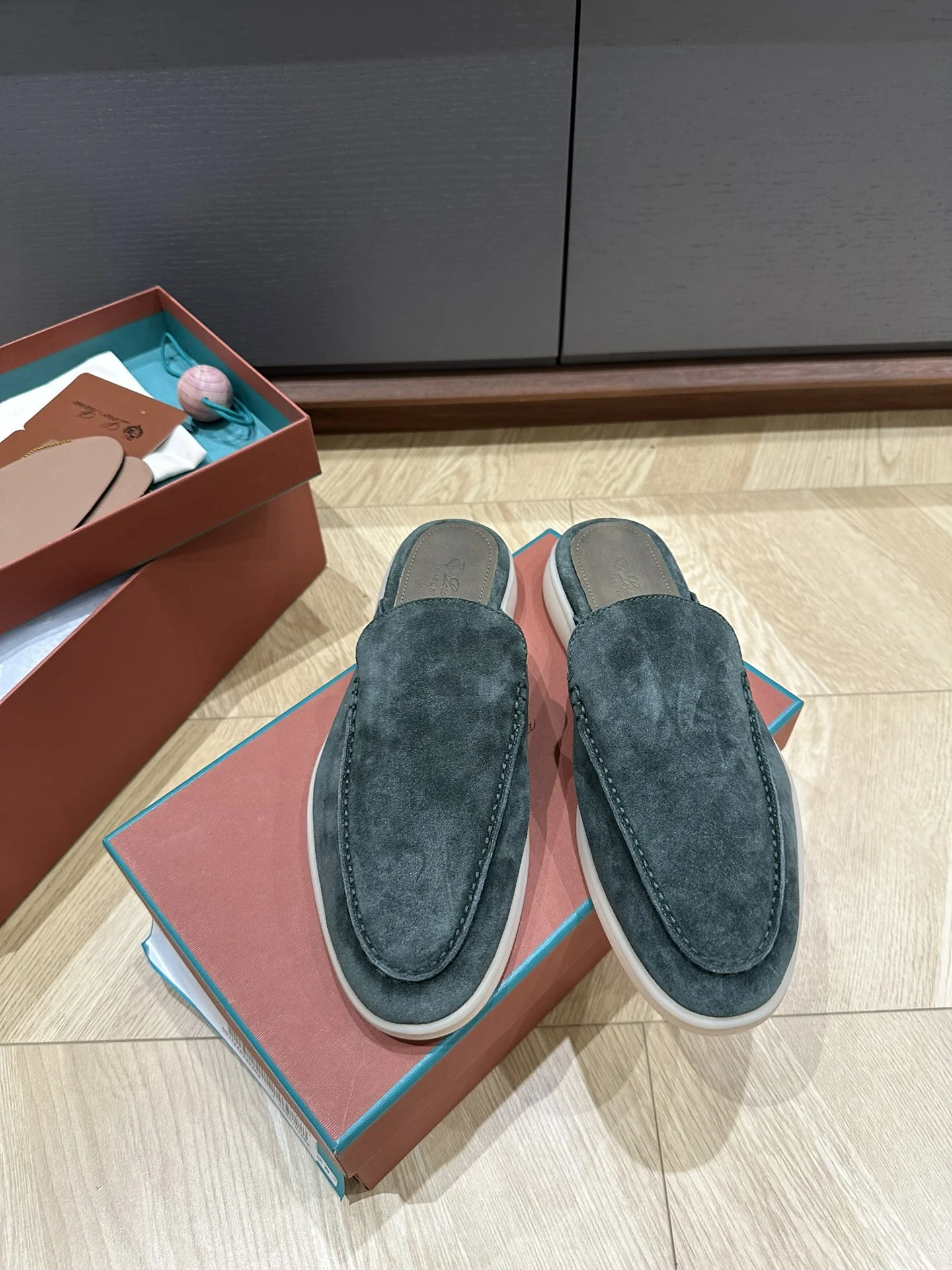 Мокасины мужские замшевые Loro Piana - изображение 1