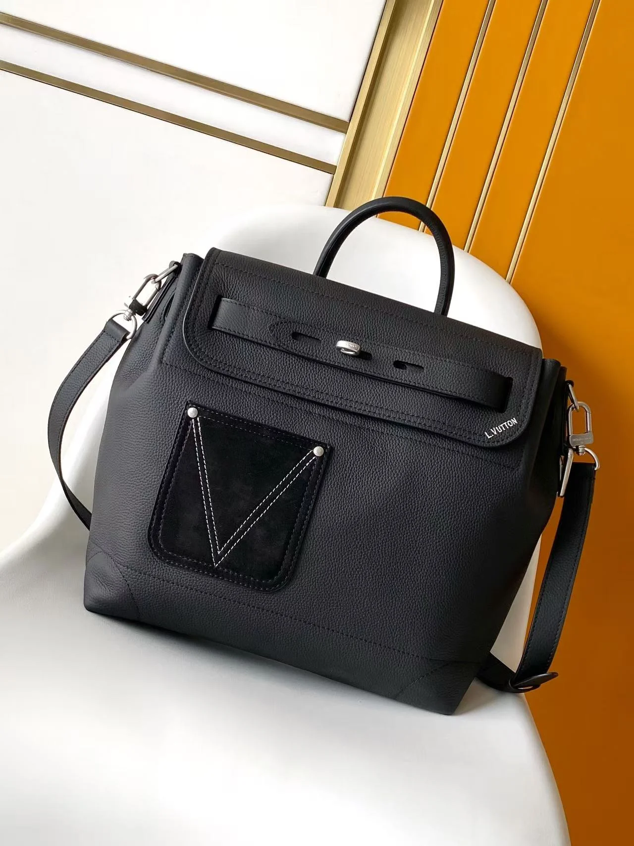 Кожаная сумка Louis Vuitton Steamer 30 - изображение 1