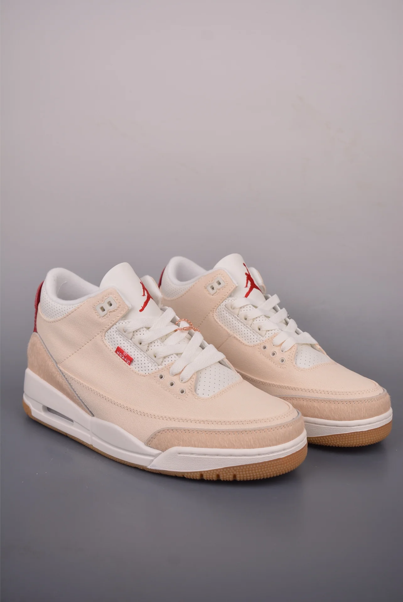Кроссовки Air Jordan 3 Retro - изображение 1