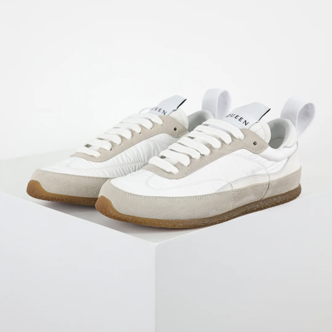 Кроссовки Alexander McQueen Белые Ретро - изображение 1