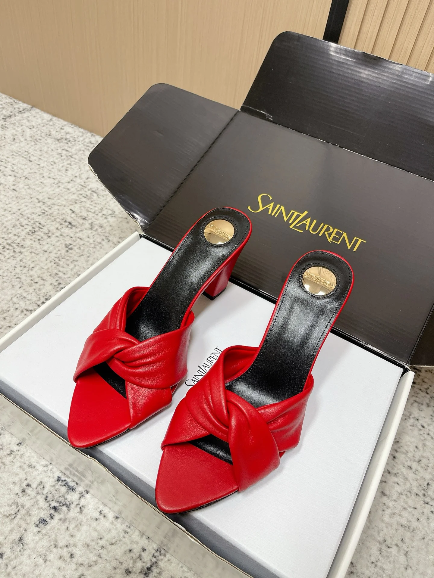 Туфли-мюли Saint Laurent красные - изображение 1