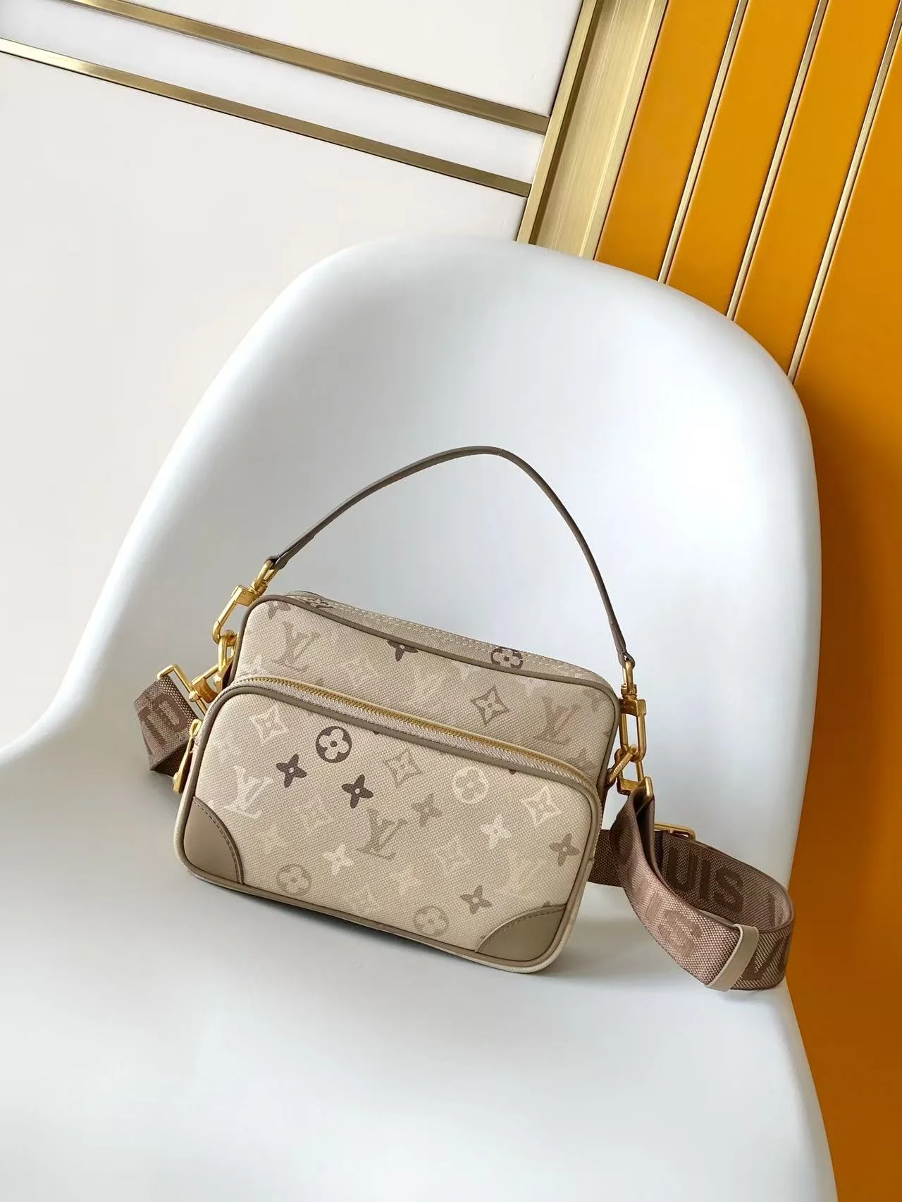 Сумка Monogram Heritage с принтом и ручками
