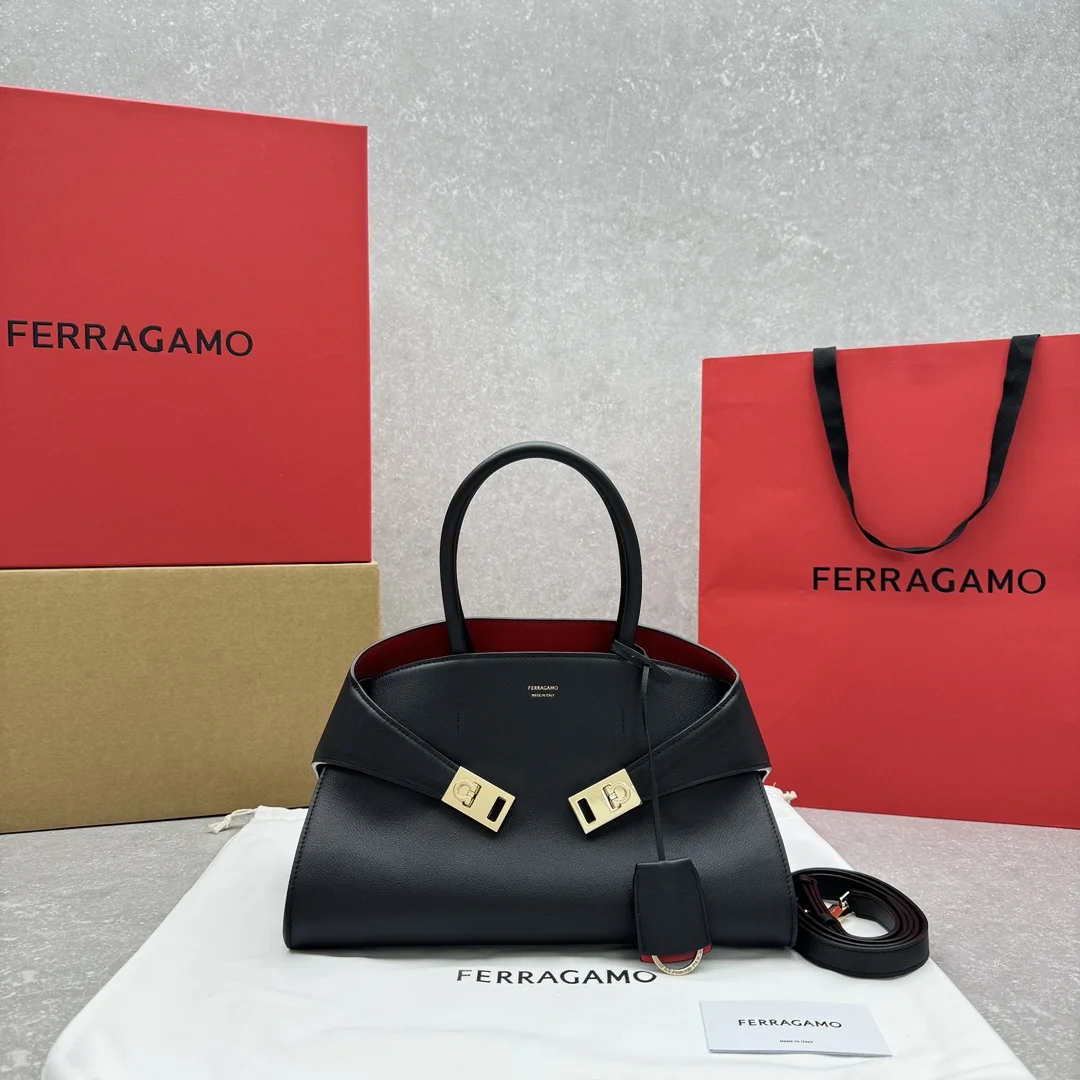 Сумка Salvatore Ferragamo Hug - изображение 1