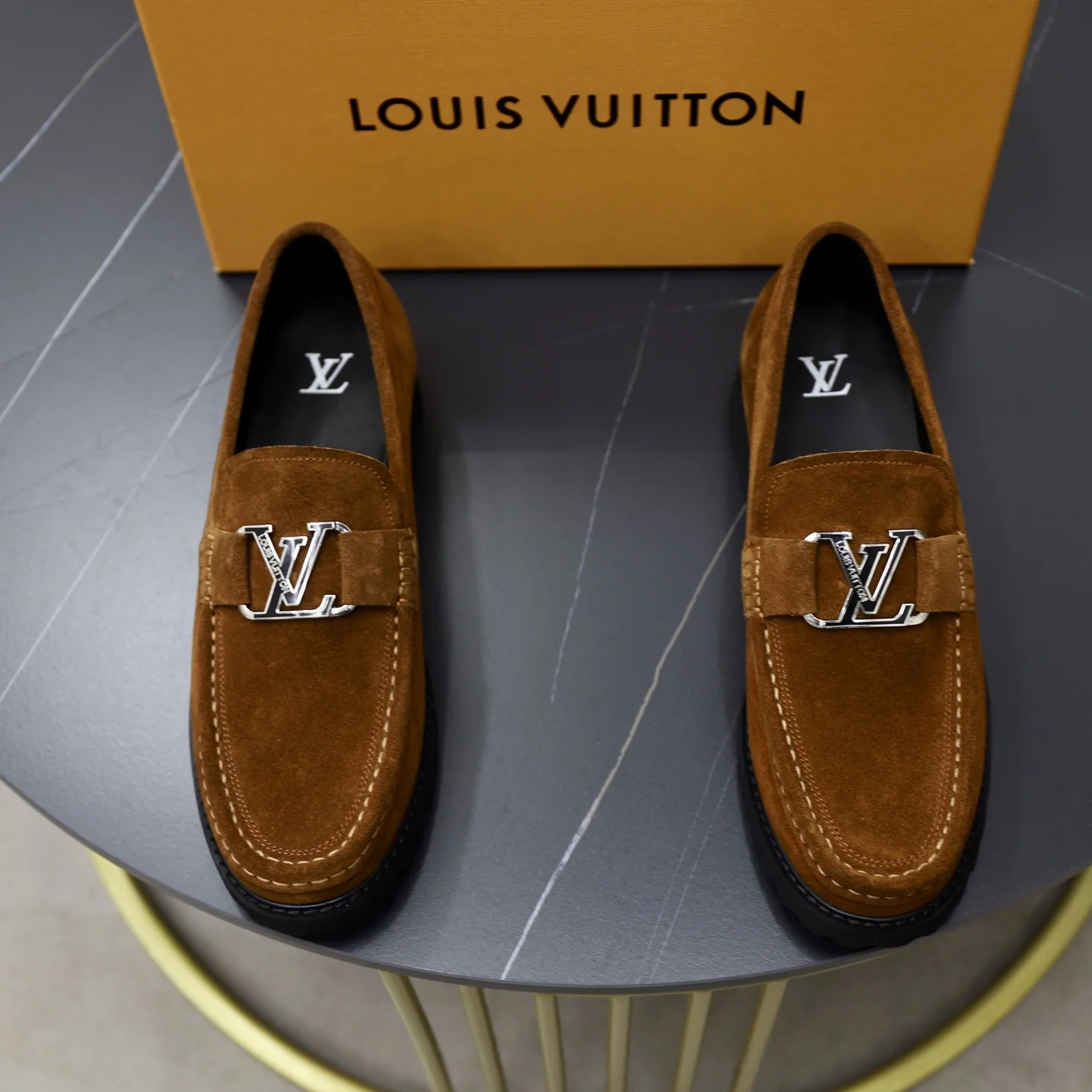 Мужские замшевые лоферы Louis Vuitton - изображение 1