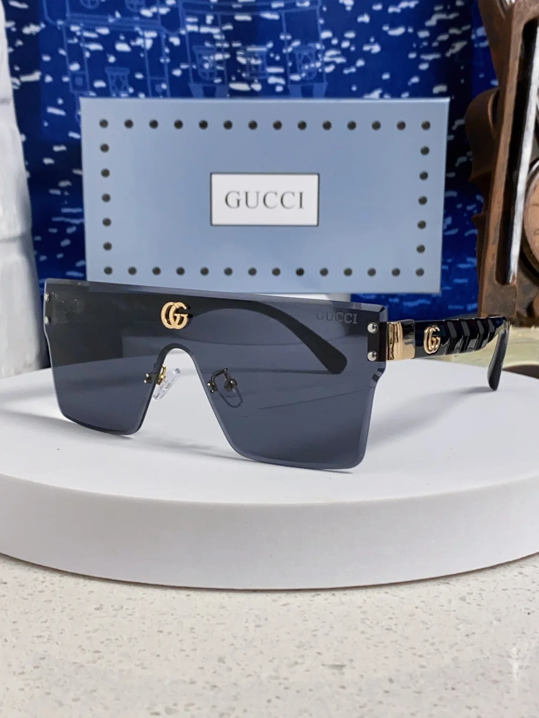 Солнцезащитные очки Gucci - изображение 1