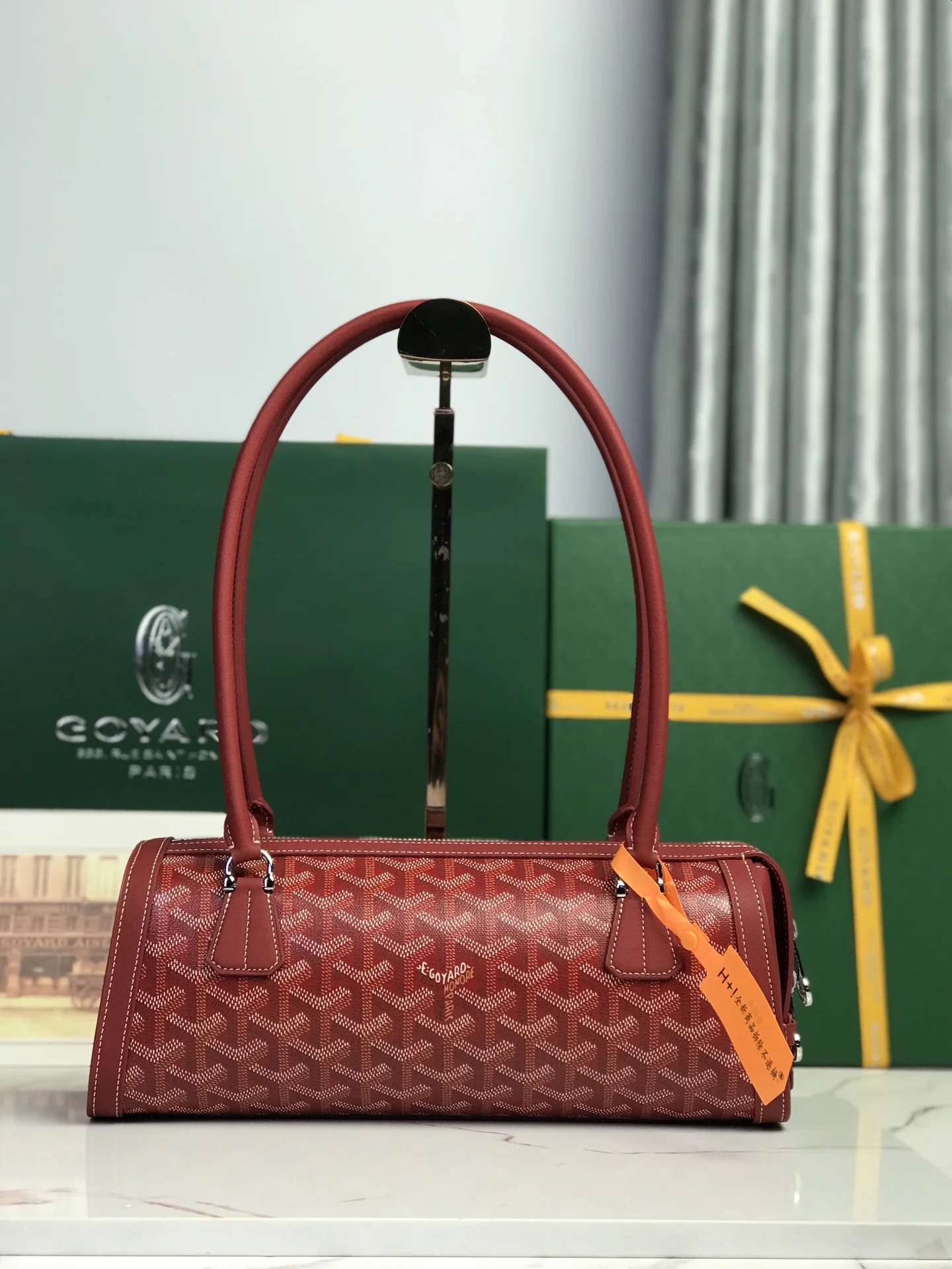 Сумка Goyard Bonbonniere бордового цвета - изображение 1
