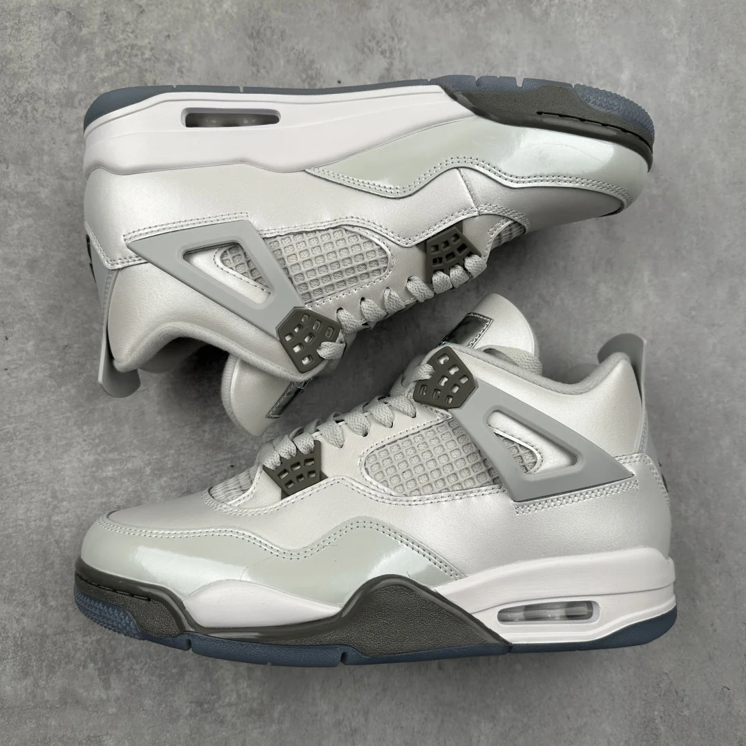 Кроссовки Air Jordan 4 Retro Серебристые - изображение 1