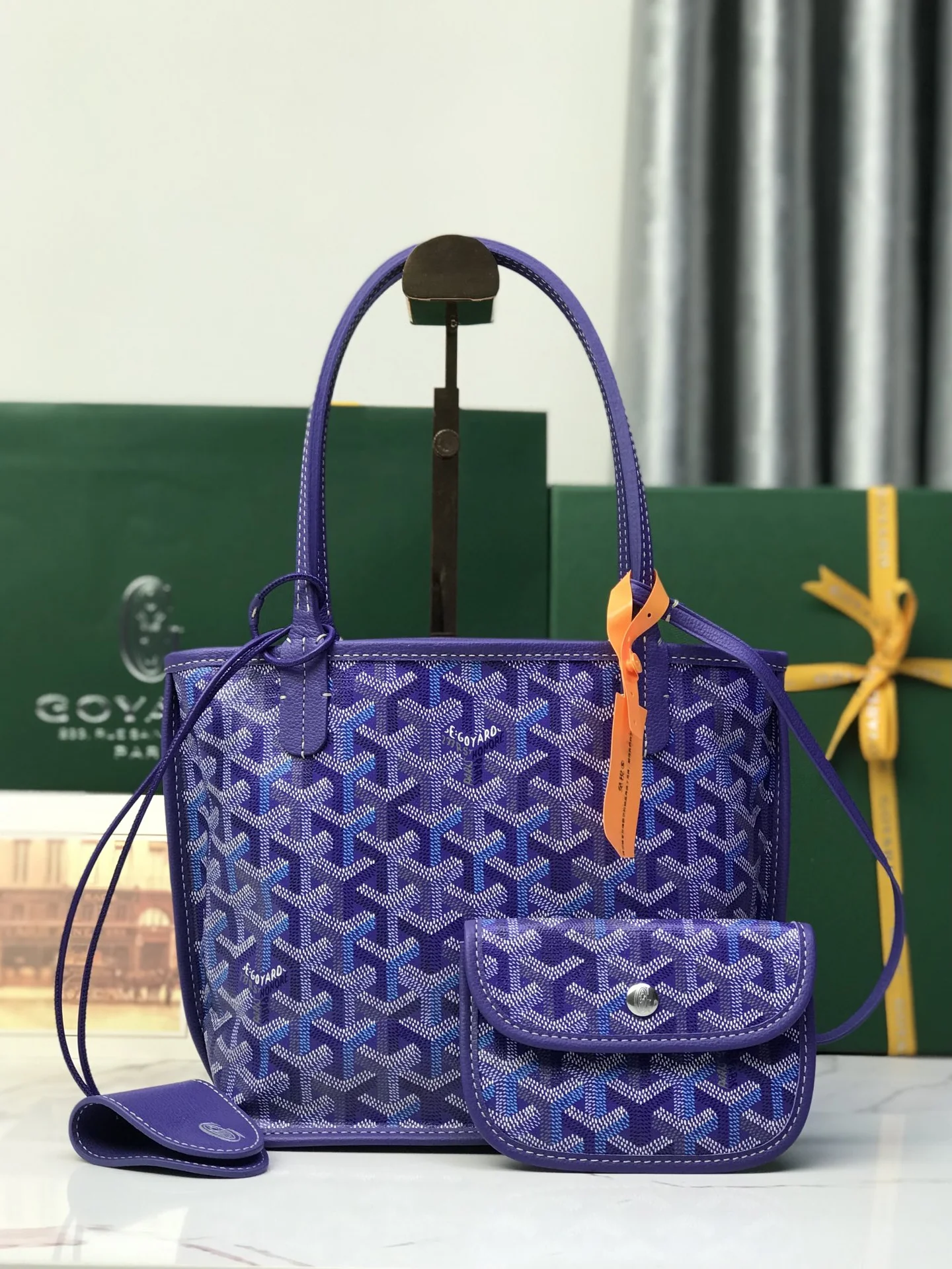 Сумка Goyard с монограммой. Фиолетовая. Размеры: 28x20x10 см - изображение 1