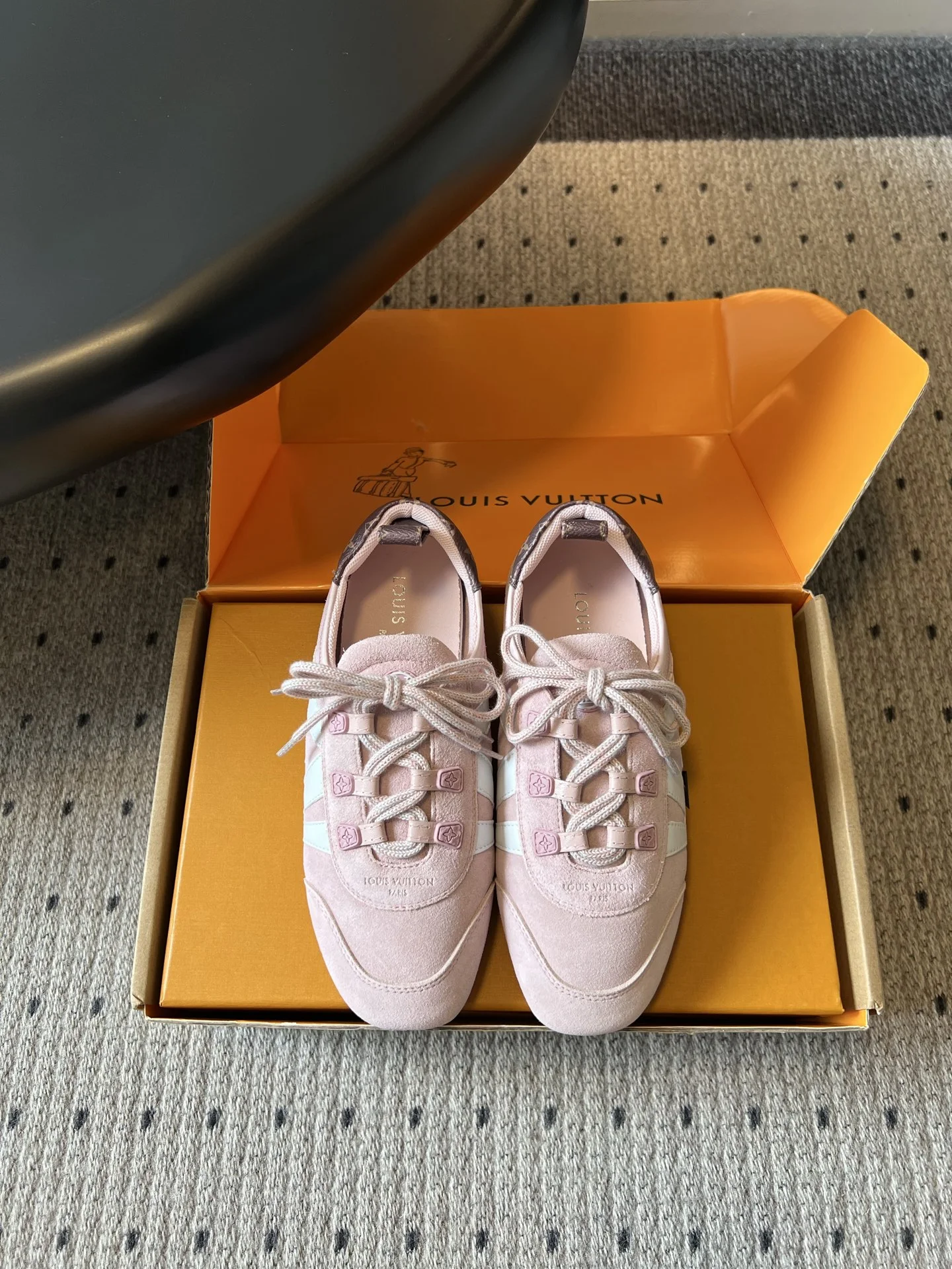 Кроссовки женские Louis Vuitton стиль DEUTSCHER TRAINER - изображение 1