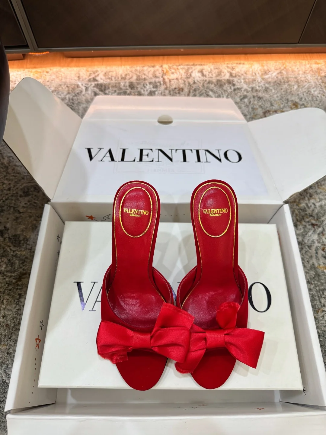 Женские красные сабо Valentino с бантом - изображение 1