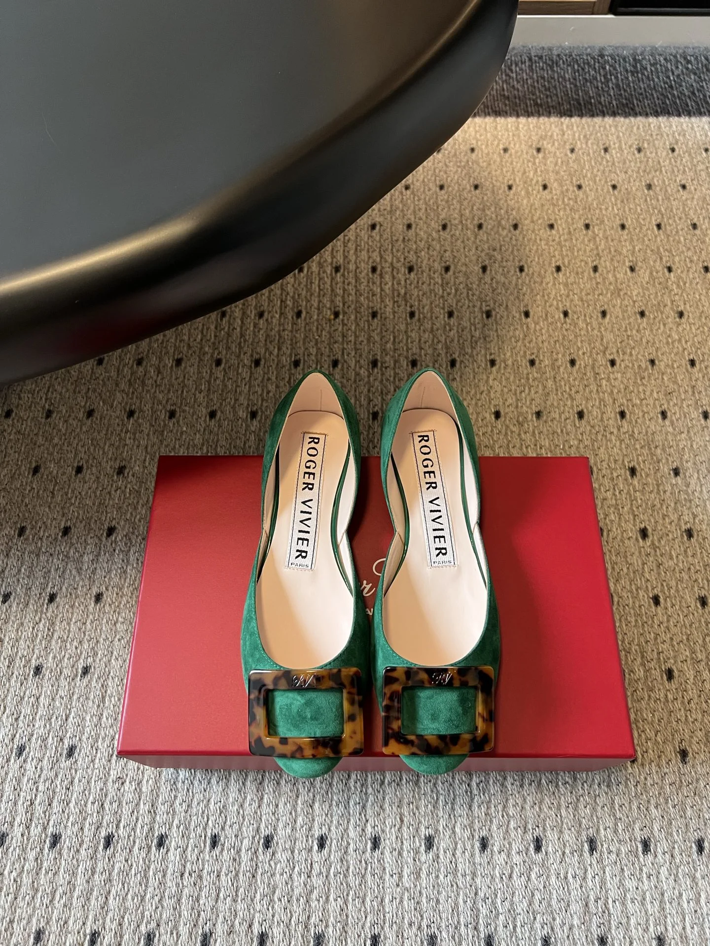 Балетки Roger Vivier с декоративной пряжкой - изображение 1