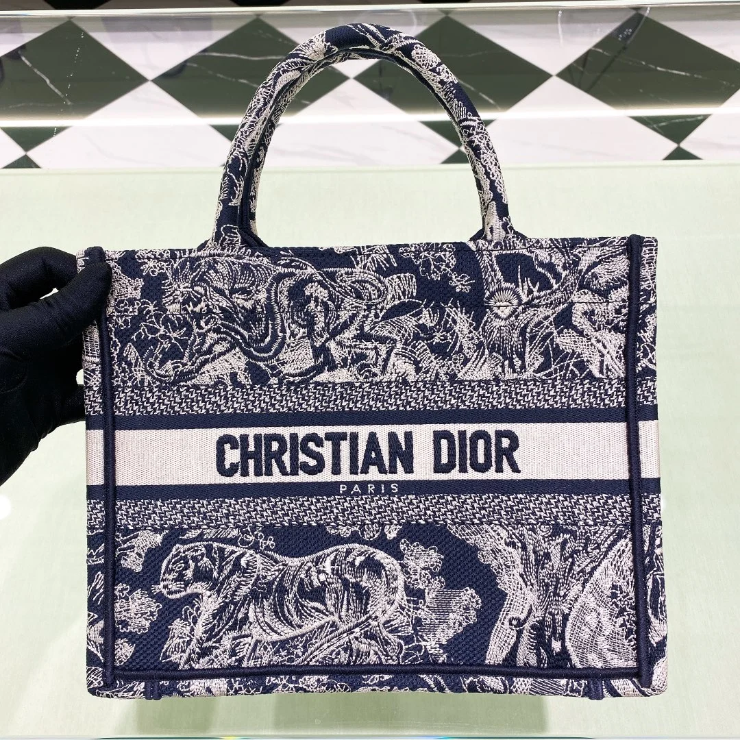 Сумка-тоут Christian Dior Book Tote - изображение 1