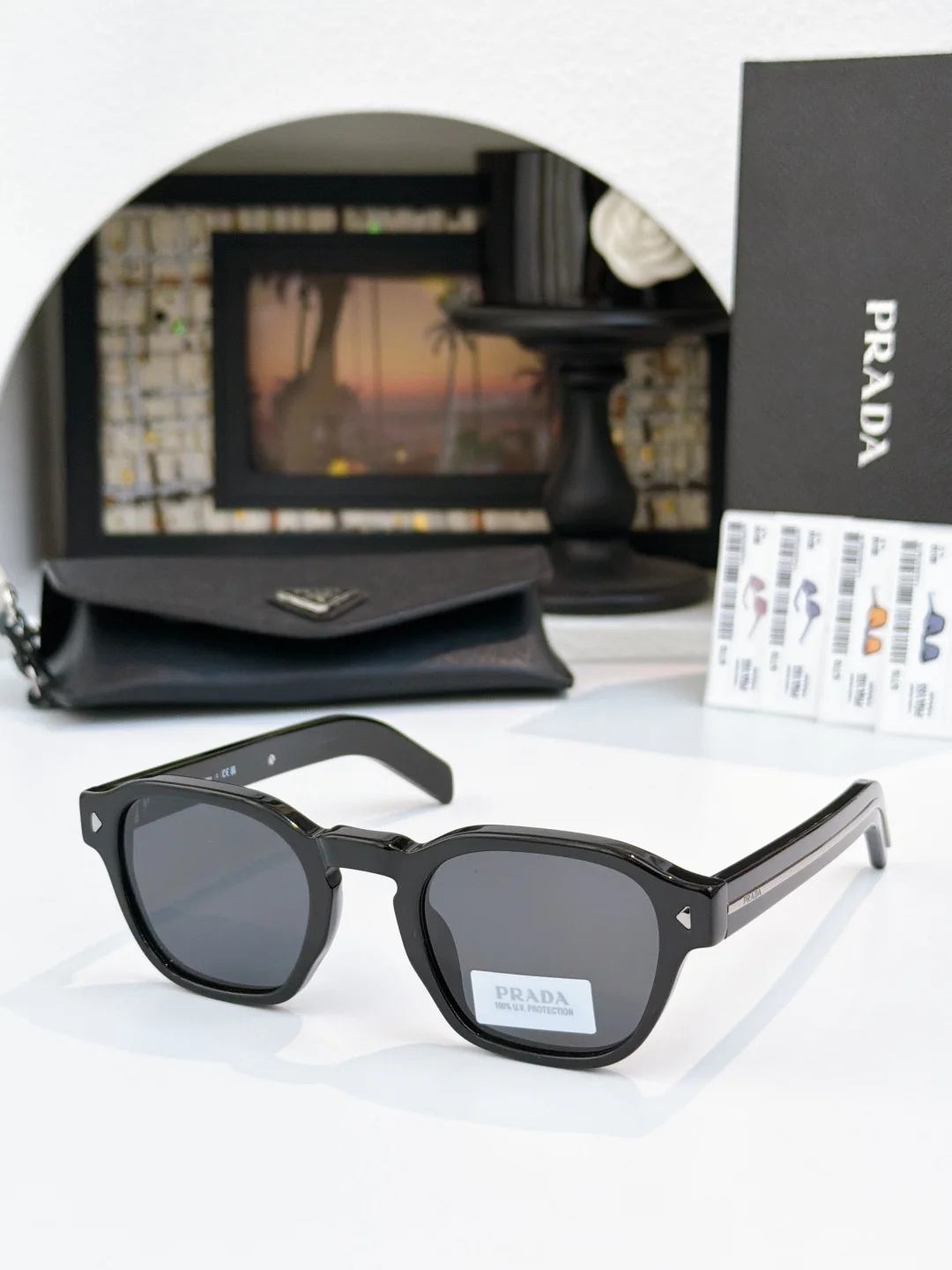 Солнцезащитные очки Prada модель SPRA16SF, размер 54 мм - изображение 1