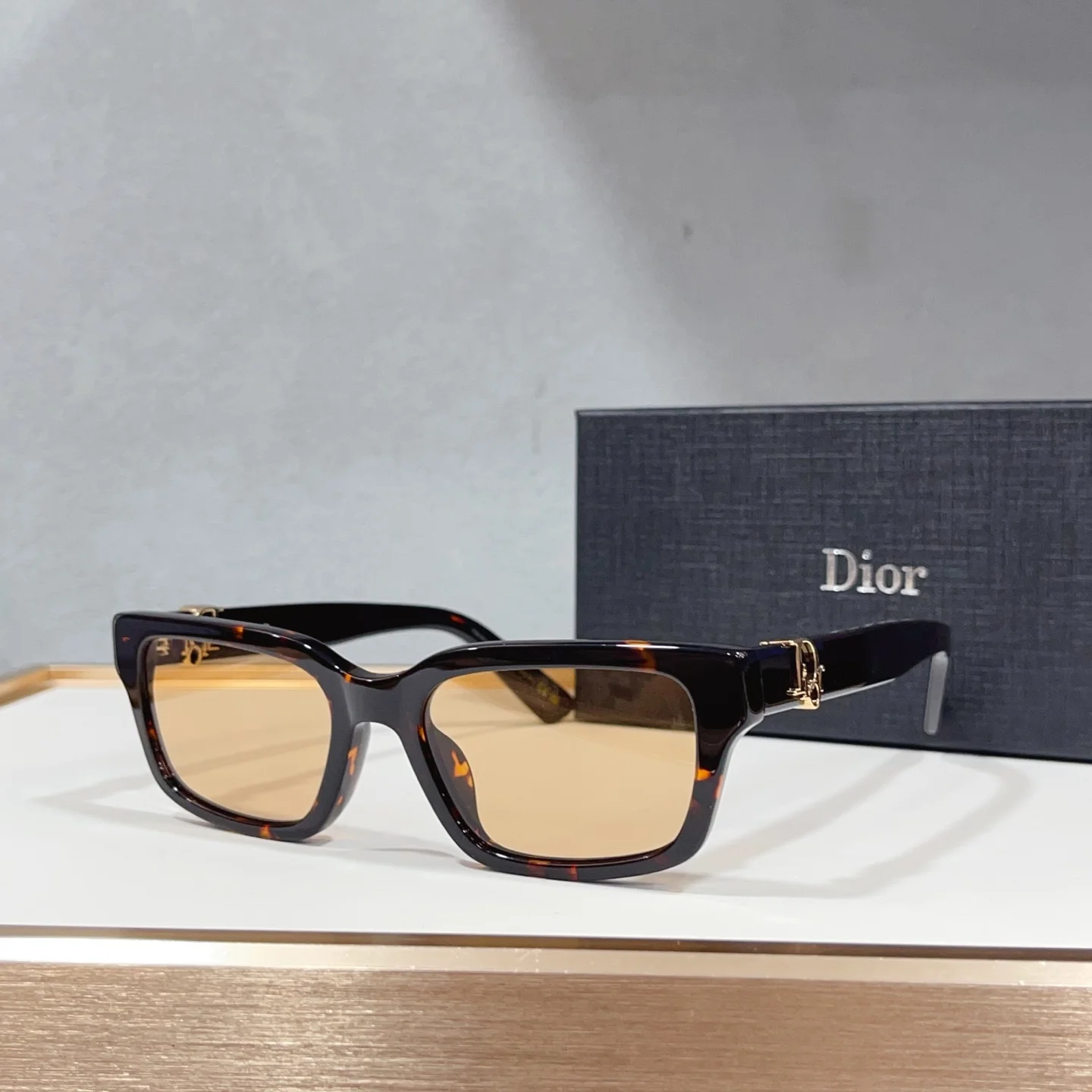 Солнцезащитные очки Dior Oblique - изображение 1