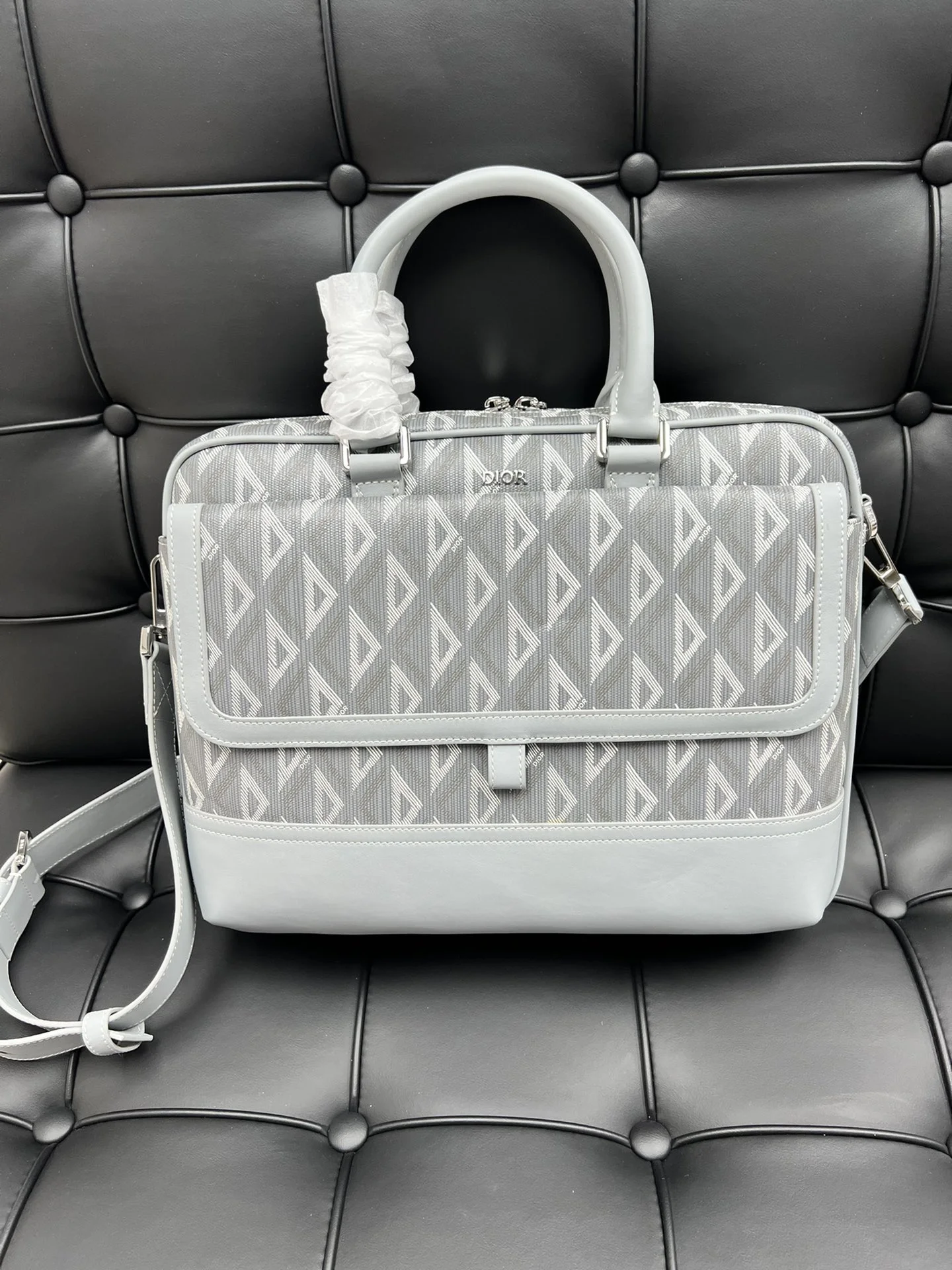Портфель Dior с монограммой Hit the Road