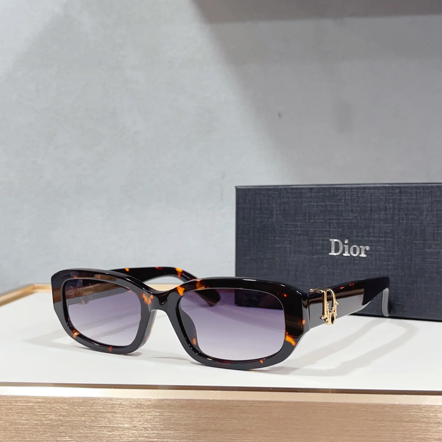 Солнцезащитные очки Dior Oblique 54-19-145 - изображение 1