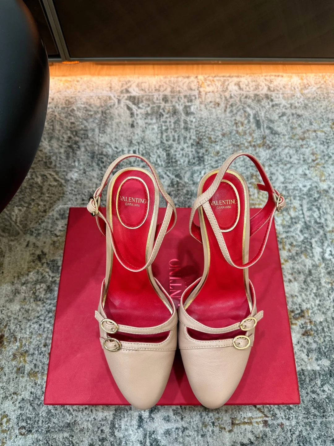 Туфли Valentino Caravani женские на высоком каблуке - изображение 1