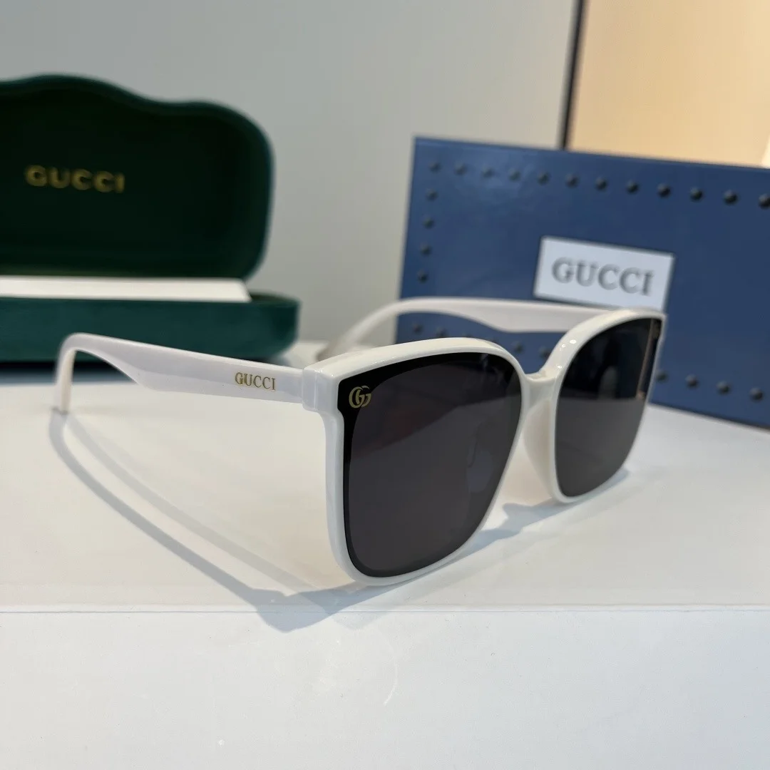 Солнцезащитные очки Gucci белые - изображение 1