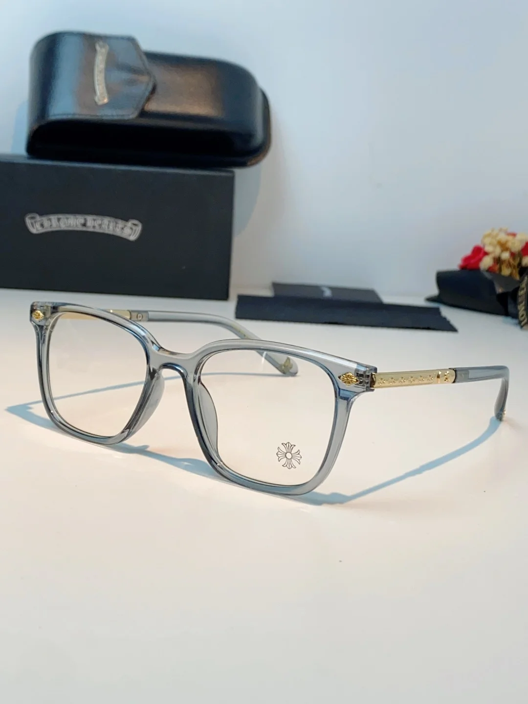 Очки квадратной формы Chrome Hearts, серо-голубая оправа с золотым декором