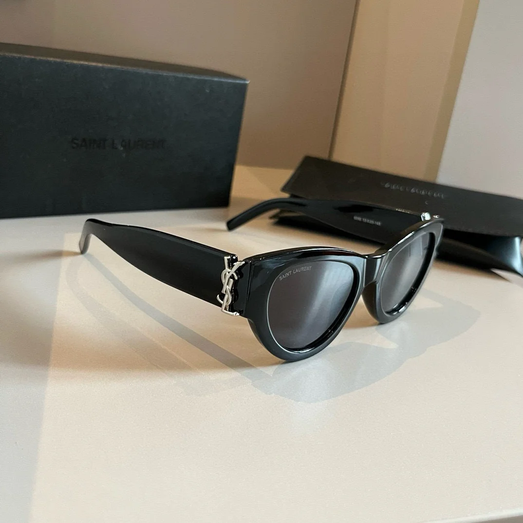 Солнцезащитные очки Yves Saint Laurent SL M94 - изображение 1