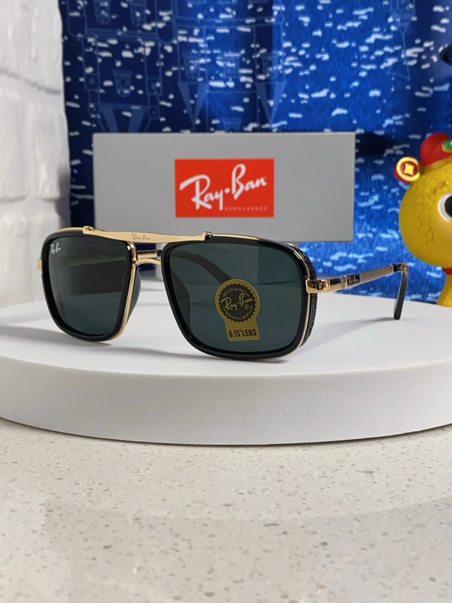 Ray-Ban РБ4413 Солнцезащитные очки квадратной формы - изображение 1