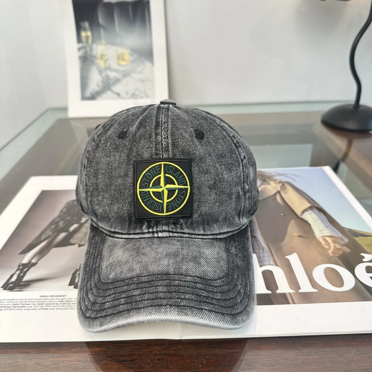 Бейсболка Stone Island серая стон-вэш с эмблемой компаса