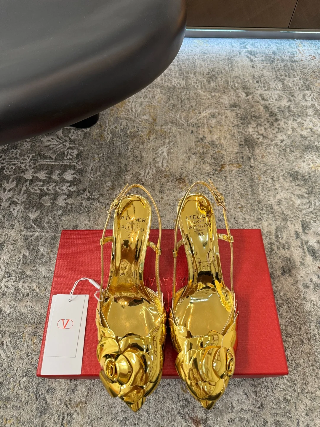 Туфли Valentino Золотые - изображение 1