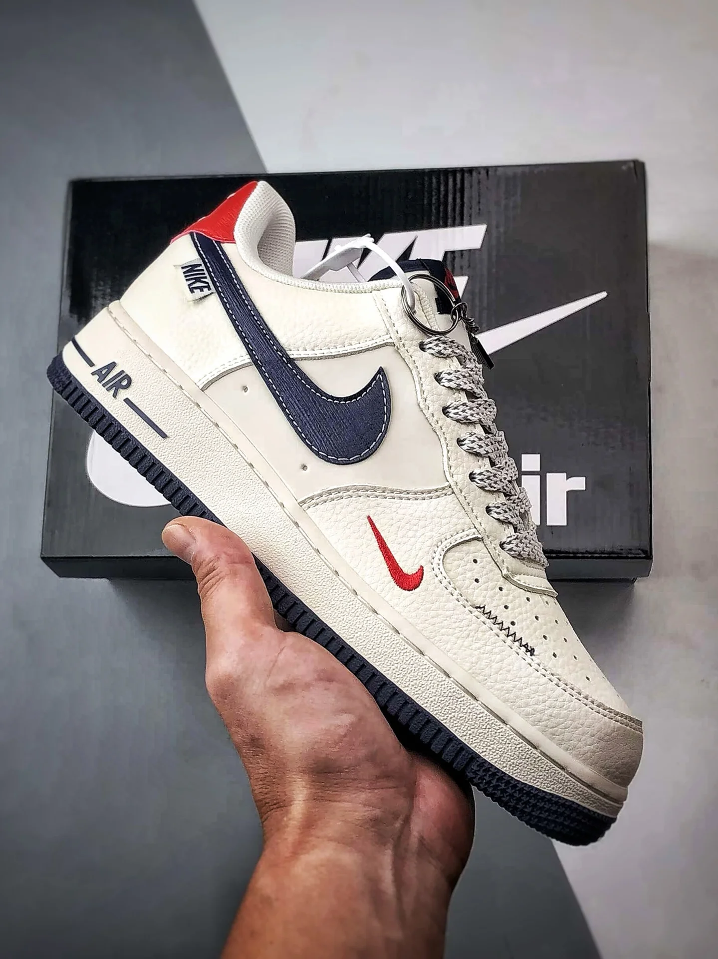 Кроссовки Nike Air Force 1 '07 Low - изображение 1