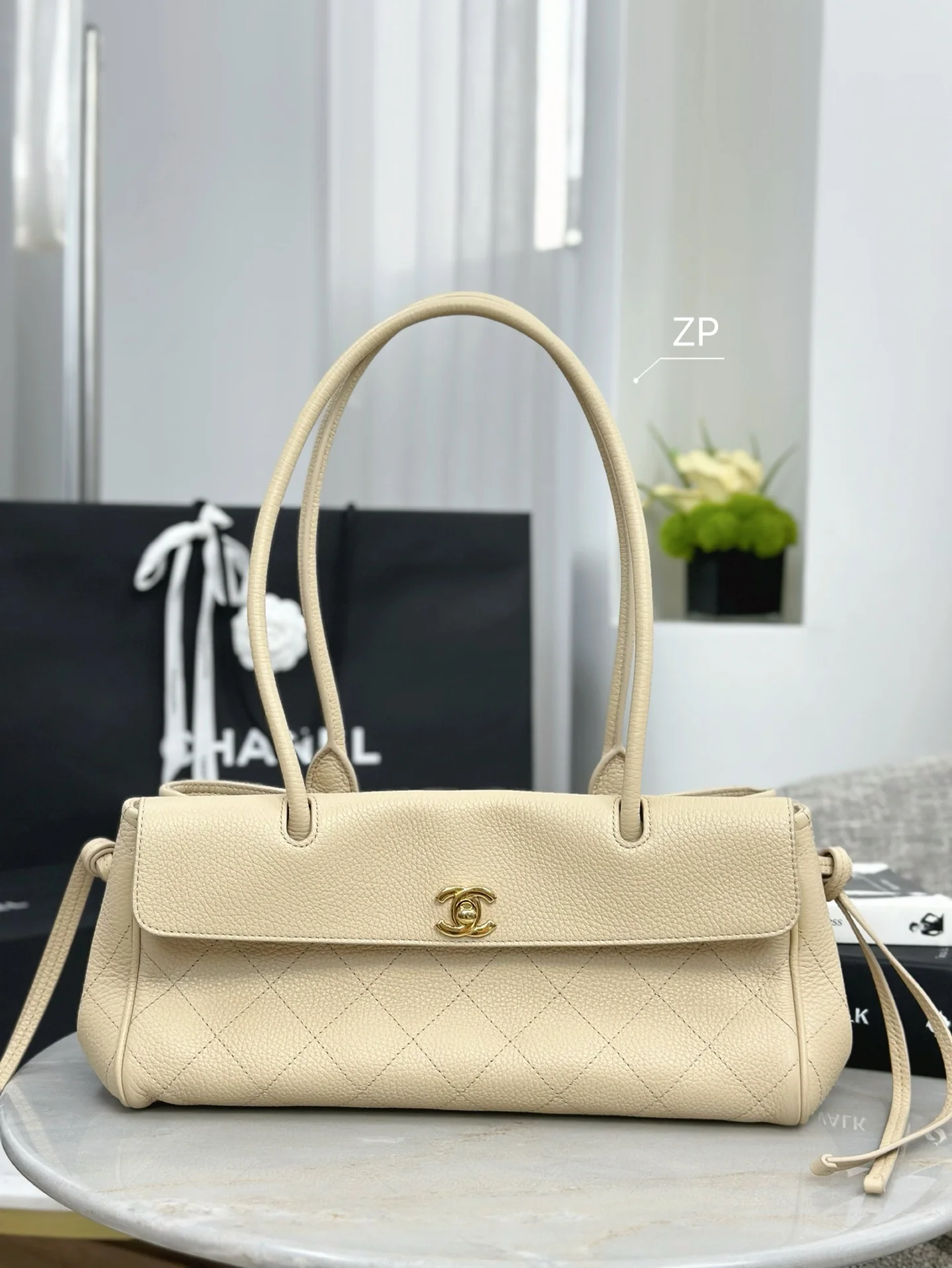 Chanel женская сумка с ручками - изображение 1