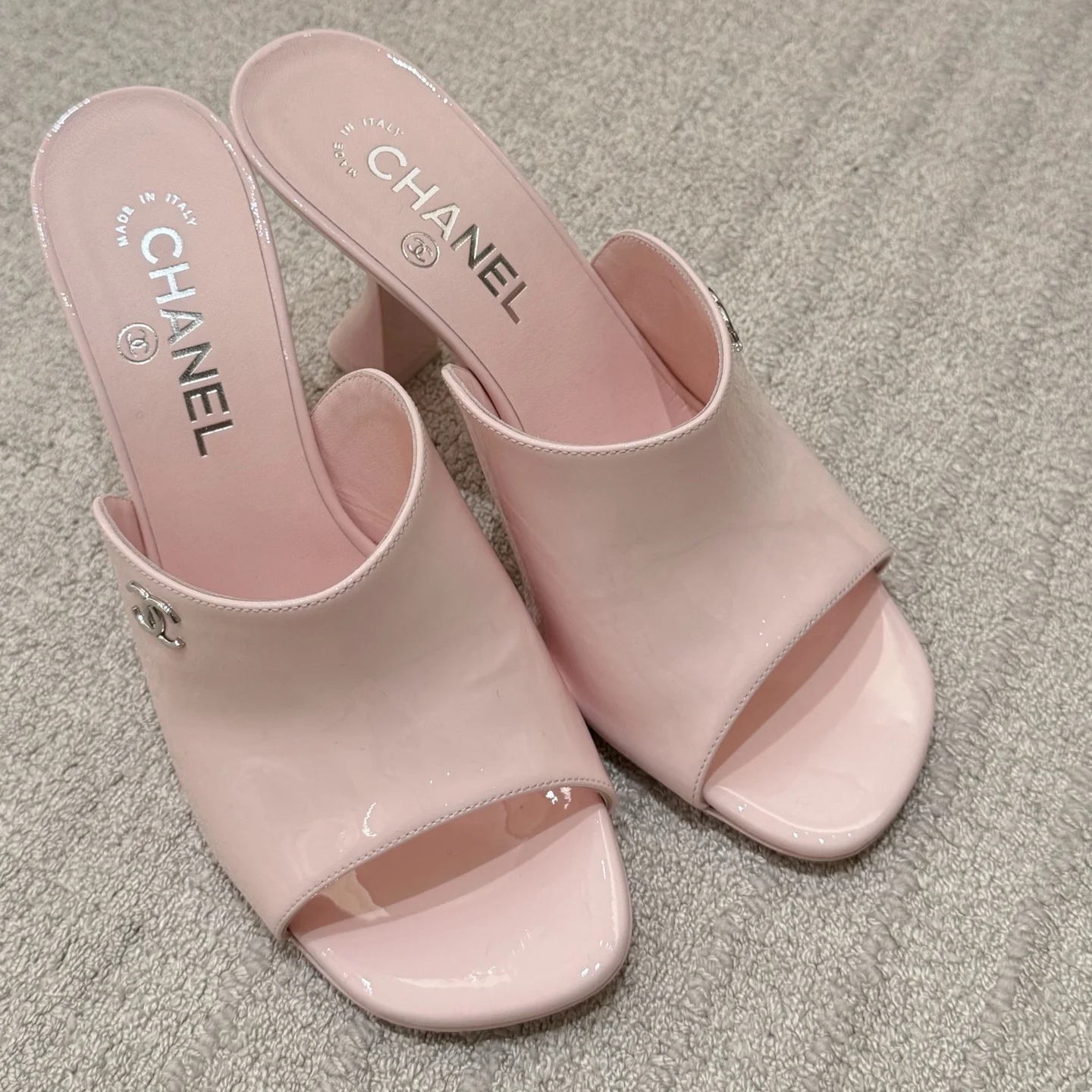 Розовые мюли Chanel - изображение 1