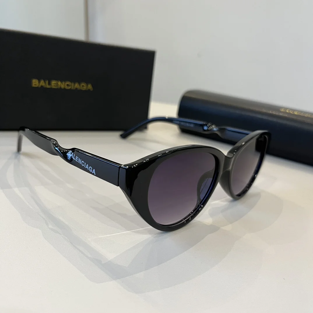 Черные солнцезащитные очки Balenciaga - изображение 1