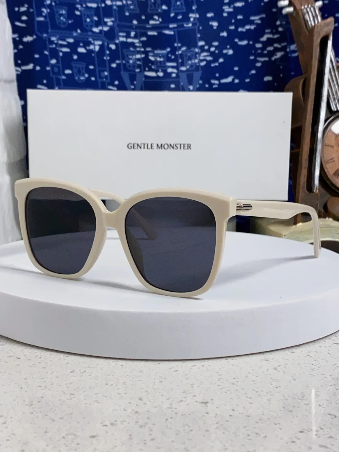Очки Gentle Monster Larosa бежевые - изображение 1