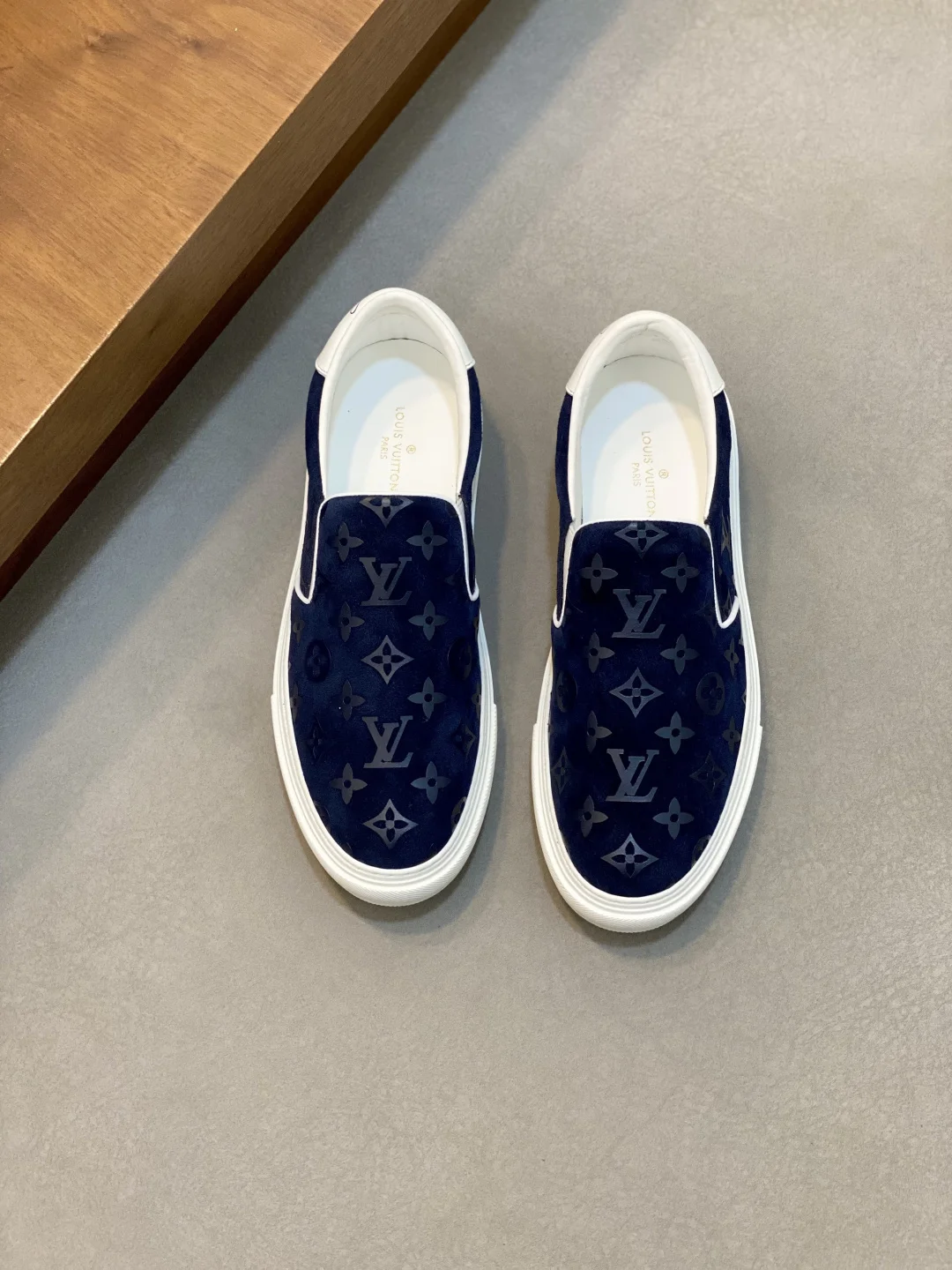 Кроссовки Louis Vuitton Monogram слиперы - изображение 1