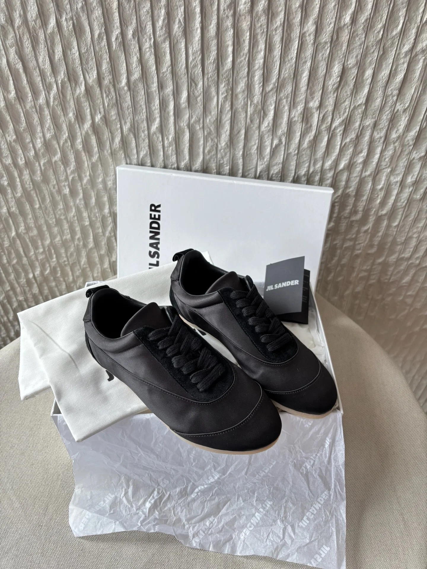 Женские кроссовки Jil Sander с эффектом шелка - изображение 1