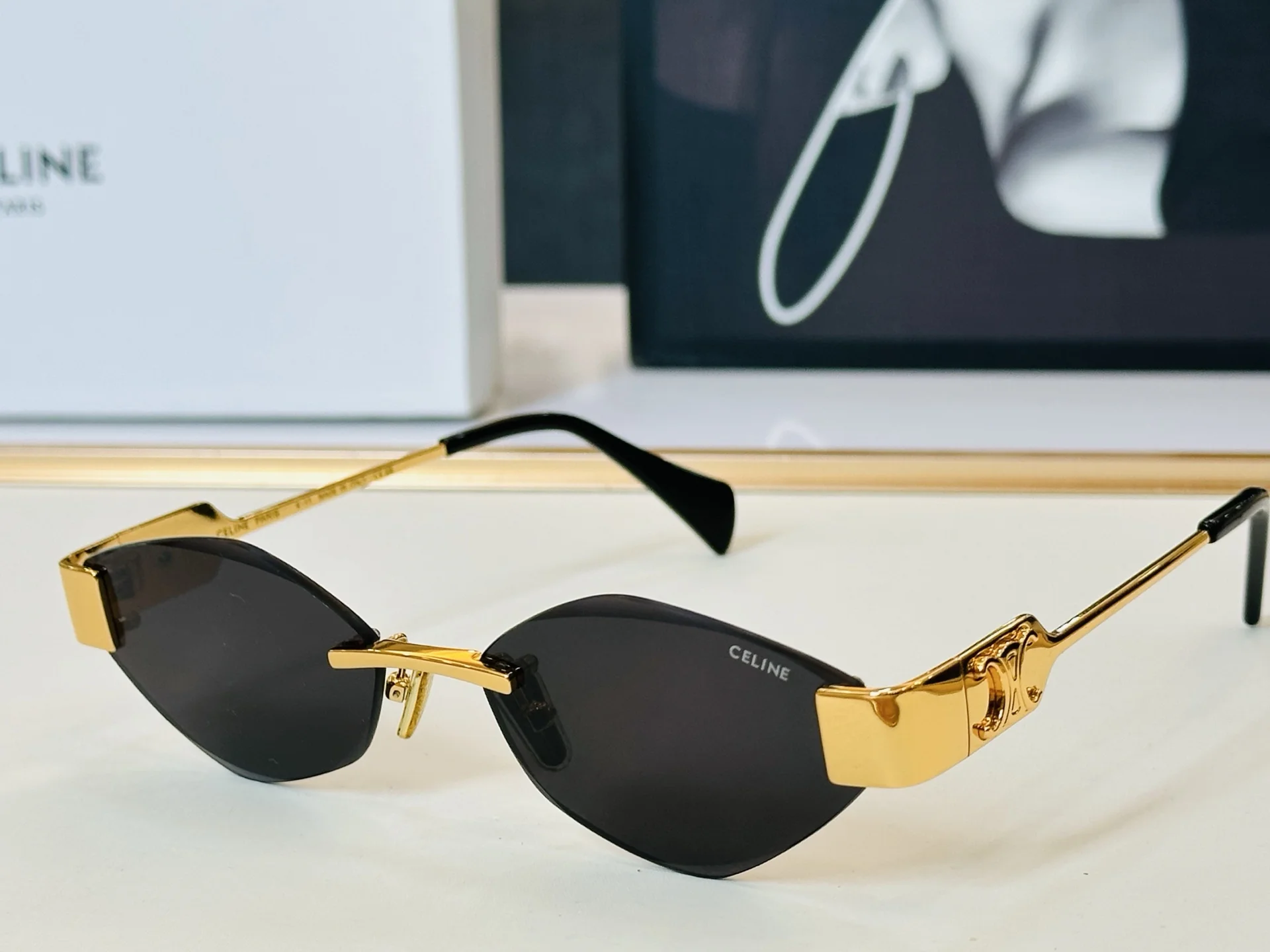 Солнцезащитные очки Celine CL1575 - изображение 1