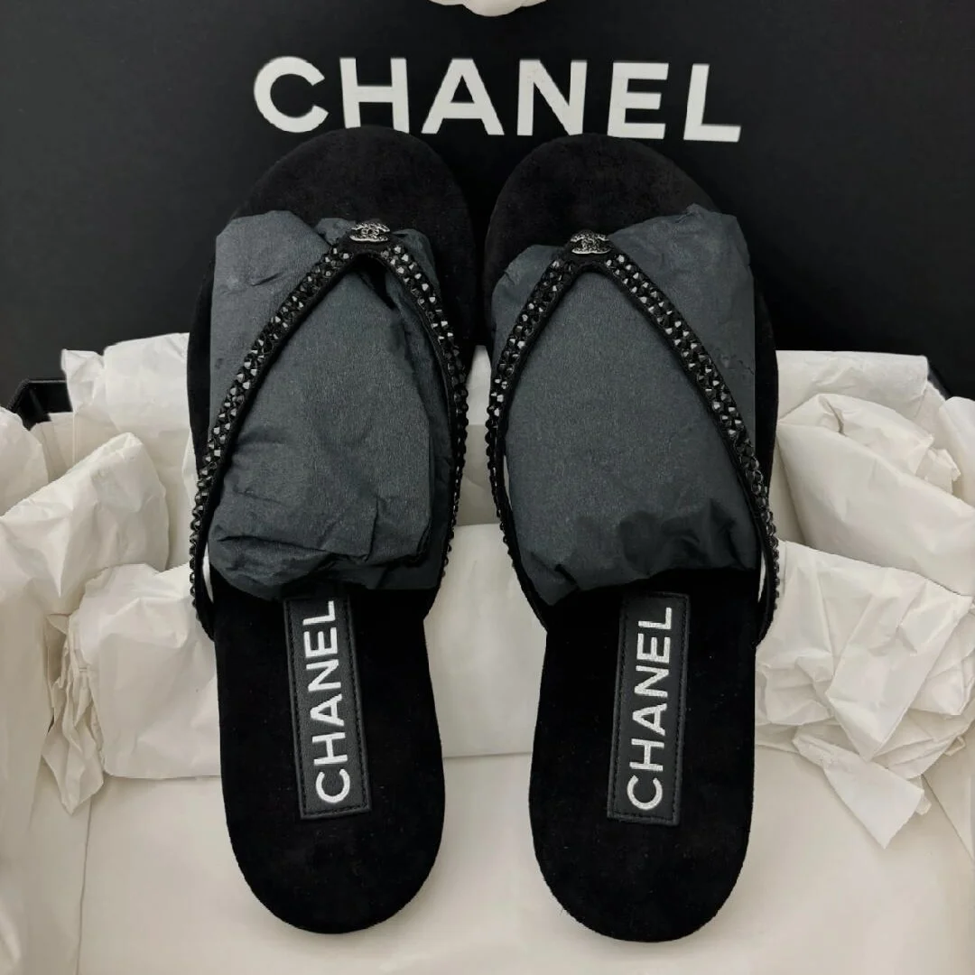 Тапочки женские Chanel замшевые декорированные - изображение 1