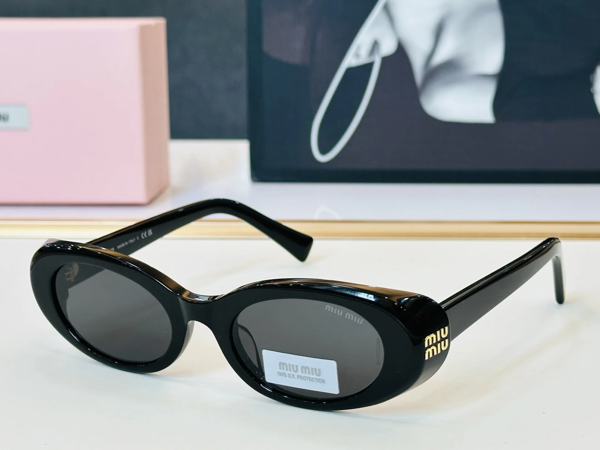 Солнцезащитные очки Miu Miu B09S - изображение 1