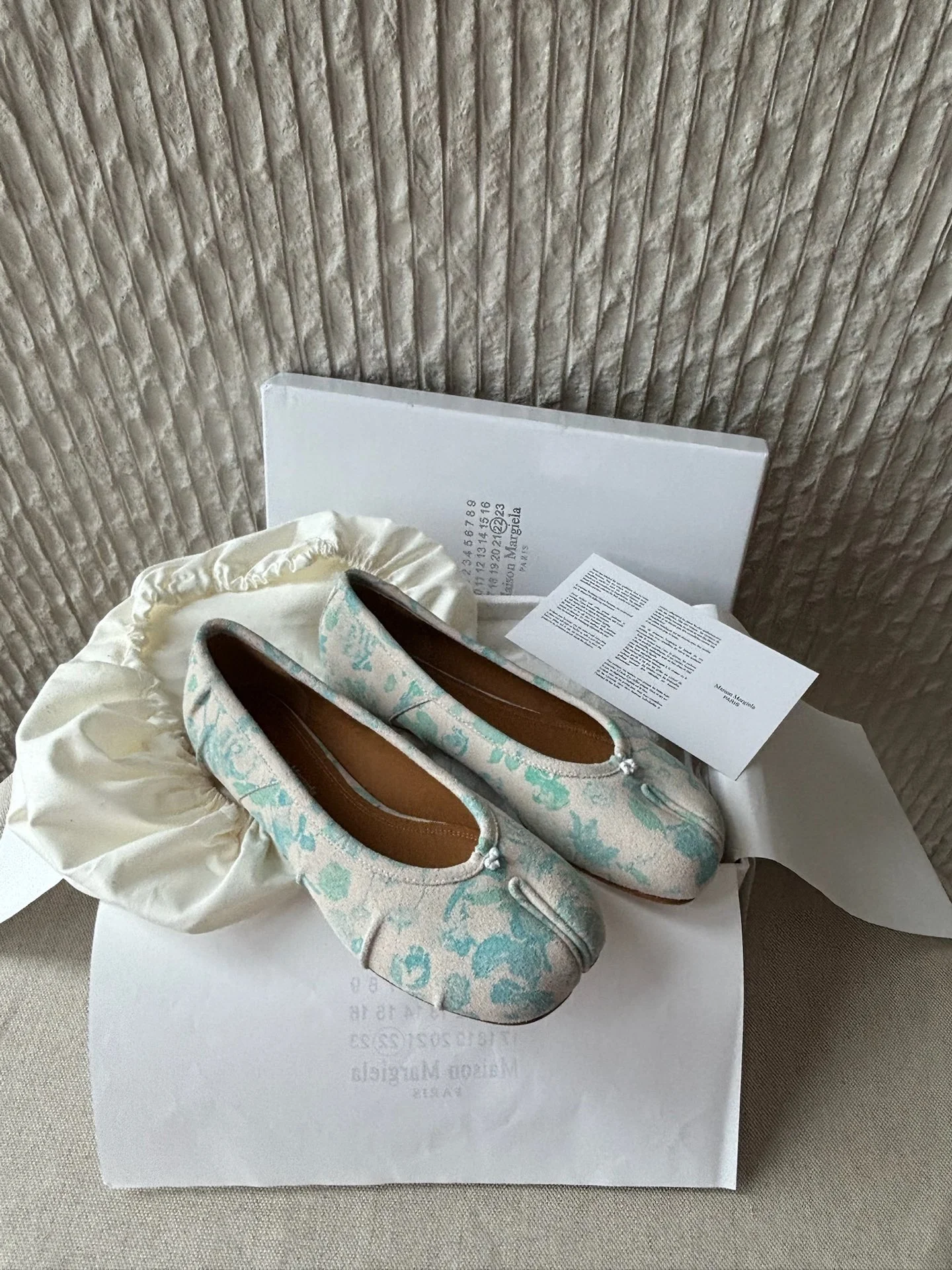 Женские балетки Maison Margiela с цветочным принтом и дизайном Таби