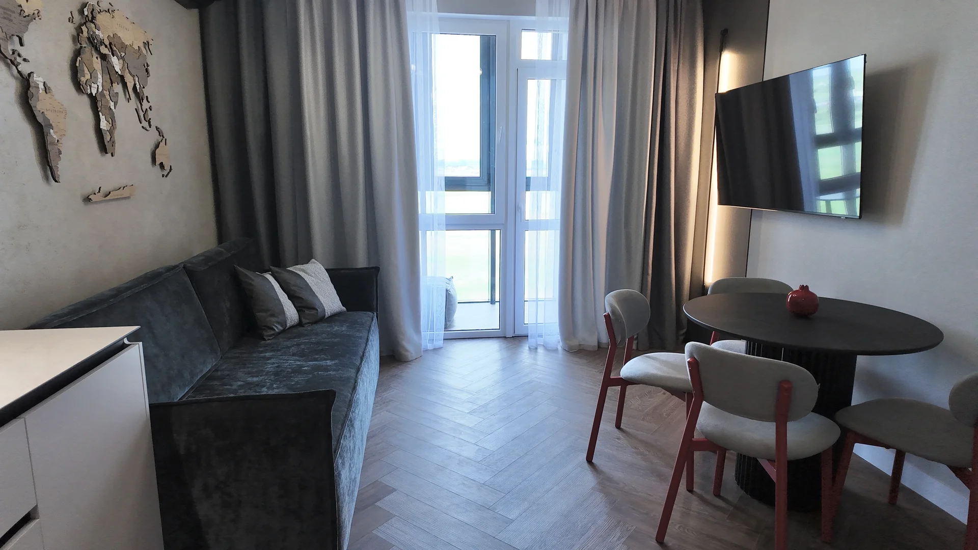 Квартира, 40 м², 11/12 с видом на озеро - миниатюра 3