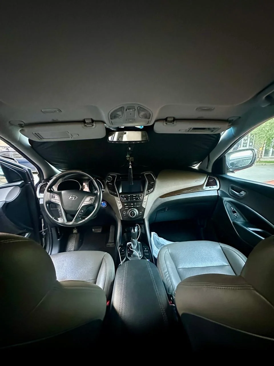Продаю авто Hyundai Santa Fe 2.4 Sport - миниатюра 4