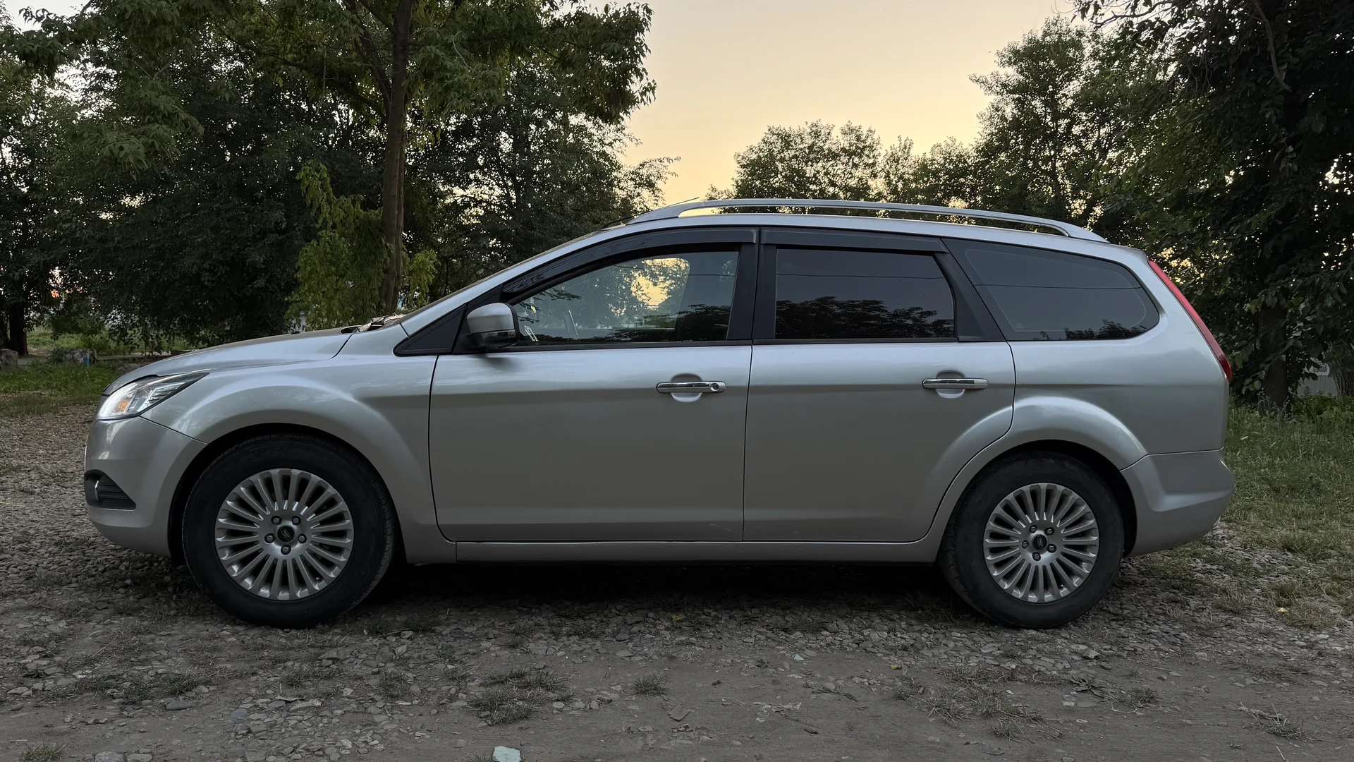 Ford focus 1.6 AT 2011 - миниатюра 4