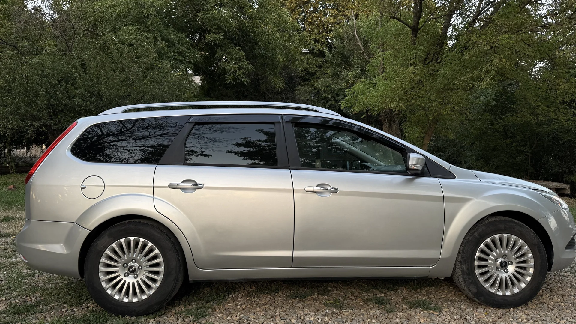 Ford focus 1.6 AT 2011 - миниатюра 5