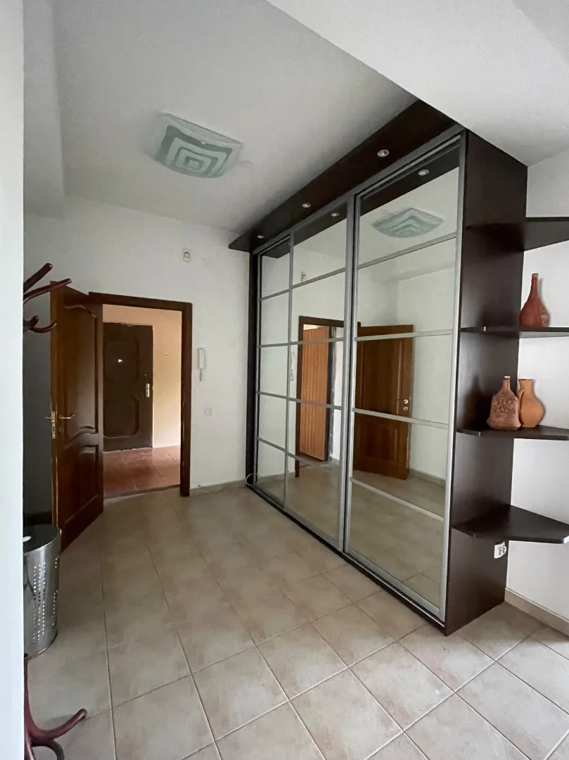 Продается огромная солнечная квартира 89,6 м² в Центральном Сочи. Закрытая территория